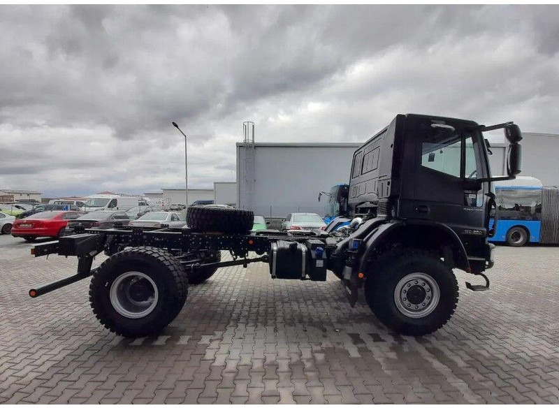 Iveco EuroCargo 4x4 ML150E28WS Chassis - משאית עם שלדת תא: תמונה 5 Iveco EuroCargo 4x4 ML150E28WS Chassis - משאית עם שלדת תא: תמונה 5