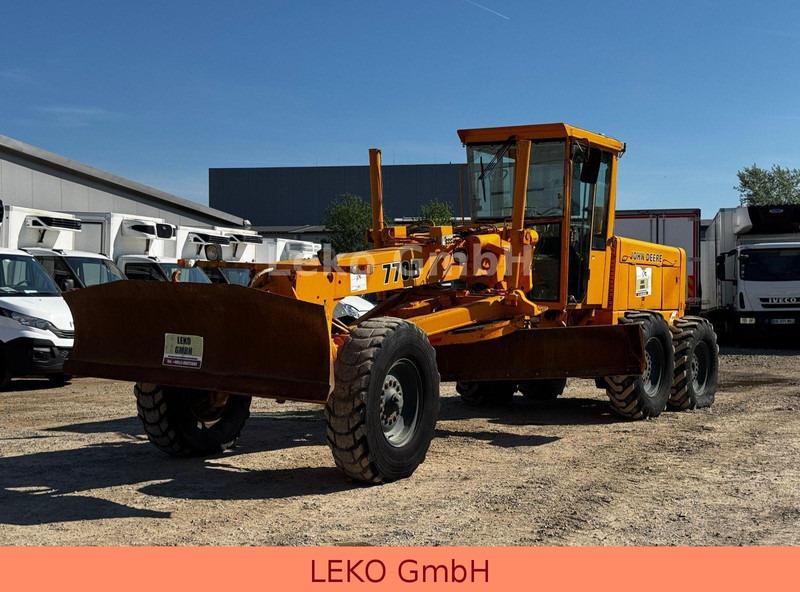 John Deere 770B - מפלסת: תמונה 3 John Deere 770B - מפלסת: תמונה 3