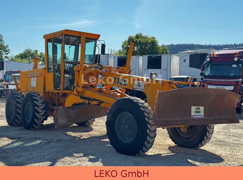 John Deere 770B - מפלסת: תמונה 1 John Deere 770B - מפלסת: תמונה 1