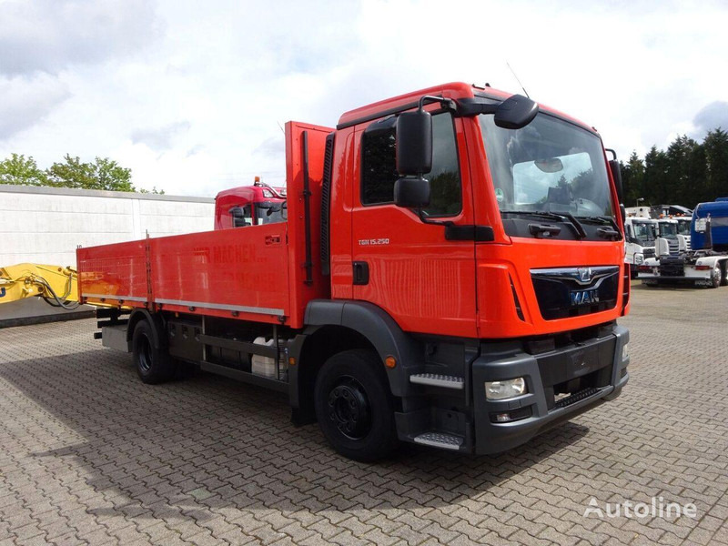 MAN 15.250 TGM Flatbed - משאית צד נופל/ שטוחה: תמונה 4 MAN 15.250 TGM Flatbed - משאית צד נופל/ שטוחה: תמונה 4