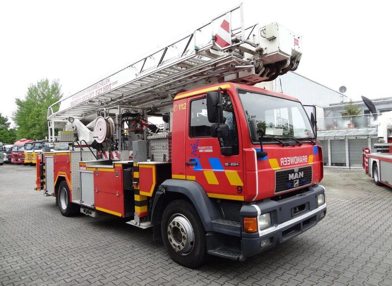 MAN 18.284 L2000 - Fire truck+ladder lift - משאית אש: תמונה 3 MAN 18.284 L2000 - Fire truck+ladder lift - משאית אש: תמונה 3