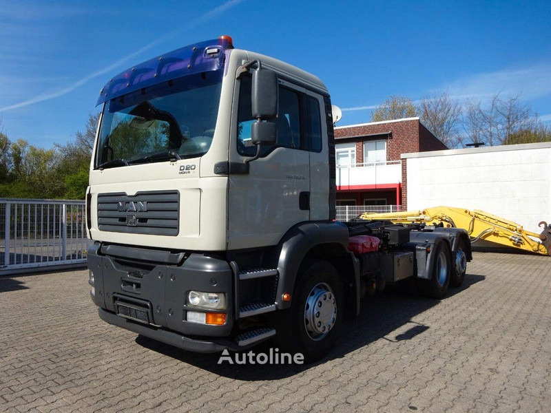 MAN 26.310 TGA - Hook lift truck - משאית הרמת וו: תמונה 2 MAN 26.310 TGA - Hook lift truck - משאית הרמת וו: תמונה 2