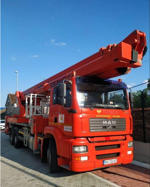 MAN TGA 26.350 6x4 Emelőkosaras 53m - משאית, משאית מנוף: תמונה 1 MAN TGA 26.350 6x4 Emelőkosaras 53m - משאית, משאית מנוף: תמונה 1