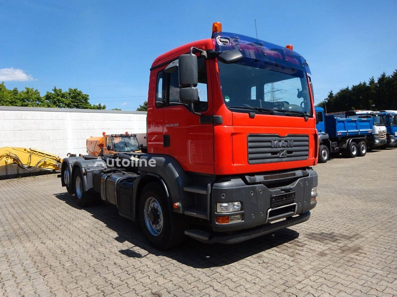 MAN TGA 26.360 - Hook lift truck 6x4 - משאית הרמת וו, משאית מנוף: תמונה 3 MAN TGA 26.360 - Hook lift truck 6x4 - משאית הרמת וו, משאית מנוף: תמונה 3