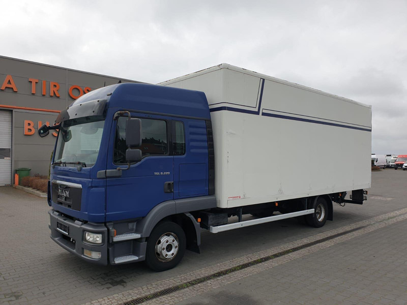 MAN TGL 8.220 EURO 5 CONTAINER+LIFT - משאית תיבה: תמונה 1 MAN TGL 8.220 EURO 5 CONTAINER+LIFT - משאית תיבה: תמונה 1