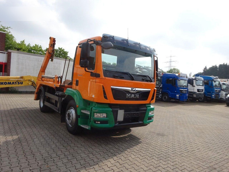 MAN TGM 18.340 Skip loader - משאית דילוג העמסה: תמונה 4 MAN TGM 18.340 Skip loader - משאית דילוג העמסה: תמונה 4