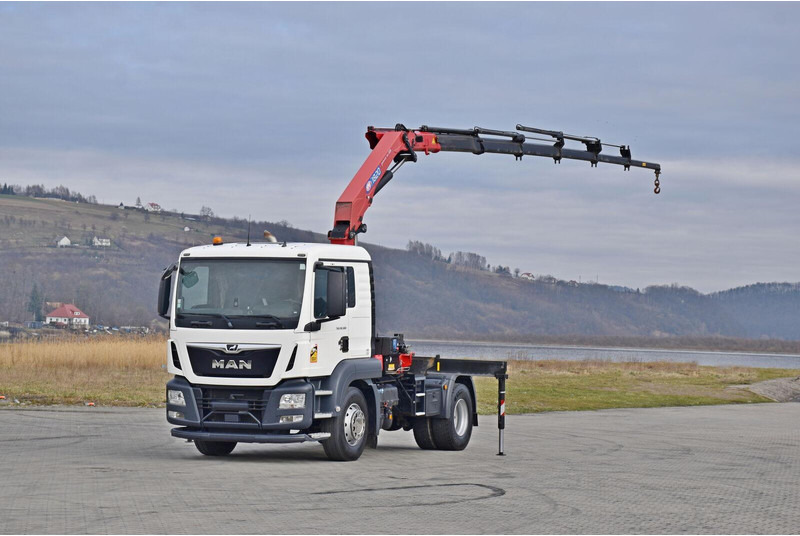 MAN TGS 18.500 Sattelzugmaschine + HMF 1820 /FUNK - יחידת טרקטור: תמונה 2 MAN TGS 18.500 Sattelzugmaschine + HMF 1820 /FUNK - יחידת טרקטור: תמונה 2
