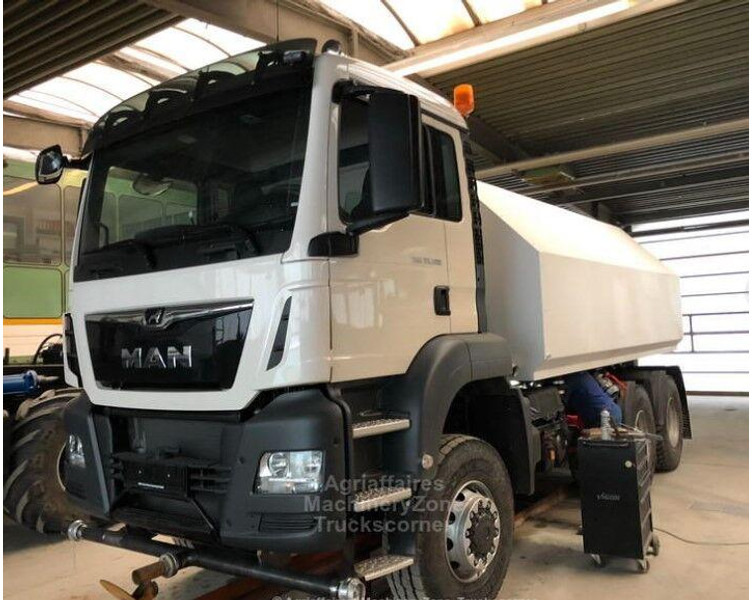 MAN TGS 33.500 - משאית מכל: תמונה 1 MAN TGS 33.500 - משאית מכל: תמונה 1