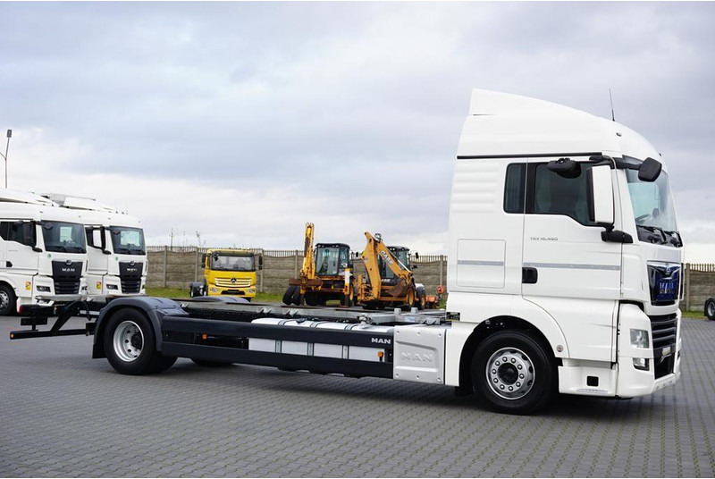 MAN TGX / 18.460 / ACC / E 6 / XLX / BDF / 7,15 M , 7,45 M - משאית עם שלדת תא: תמונה 4 MAN TGX / 18.460 / ACC / E 6 / XLX / BDF / 7,15 M , 7,45 M - משאית עם שלדת תא: תמונה 4