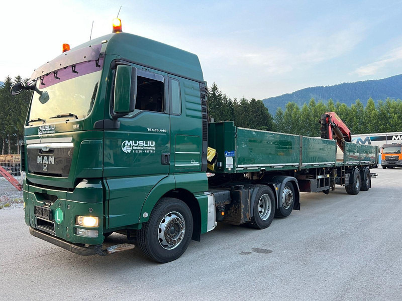 MAN TGX 26.440 6x2 + Flatbed semi trailer + Crane PK26002 - יחידת טרקטור: תמונה 1 MAN TGX 26.440 6x2 + Flatbed semi trailer + Crane PK26002 - יחידת טרקטור: תמונה 1