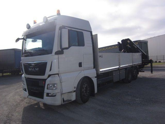 MAN TGX 26.440 mit Hiab-Kran Funkfernbedienung - משאית צד נופל/ שטוחה, משאית מנוף: תמונה 2 MAN TGX 26.440 mit Hiab-Kran Funkfernbedienung - משאית צד נופל/ שטוחה, משאית מנוף: תמונה 2