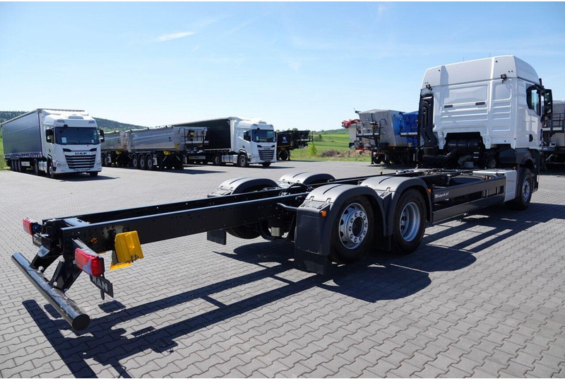 MAN TGX 26.520 / 6x2 / RAMA DŁ. 9,1M / OŚ PODNOSZONA / SKRĘTNA / DO - משאית עם שלדת תא: תמונה 5 MAN TGX 26.520 / 6x2 / RAMA DŁ. 9,1M / OŚ PODNOSZONA / SKRĘTNA / DO - משאית עם שלדת תא: תמונה 5