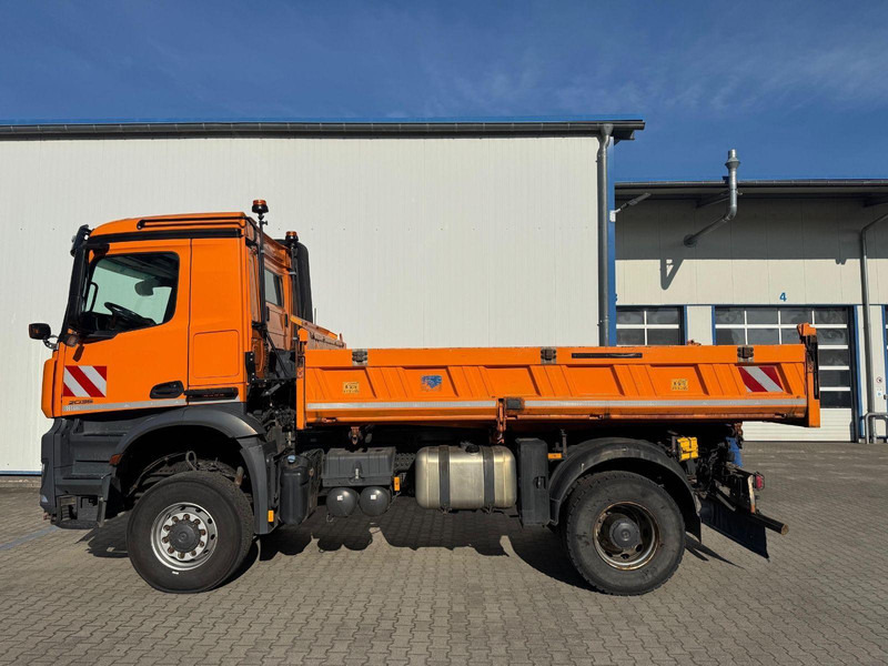 Mercedes-Benz 2036 AK 4x4 3-Way Meiller Tipper Crane HIAB XS088BS-2HiDuo - מזהיר, משאית מנוף: תמונה 2 Mercedes-Benz 2036 AK 4x4 3-Way Meiller Tipper Crane HIAB XS088BS-2HiDuo - מזהיר, משאית מנוף: תמונה 2