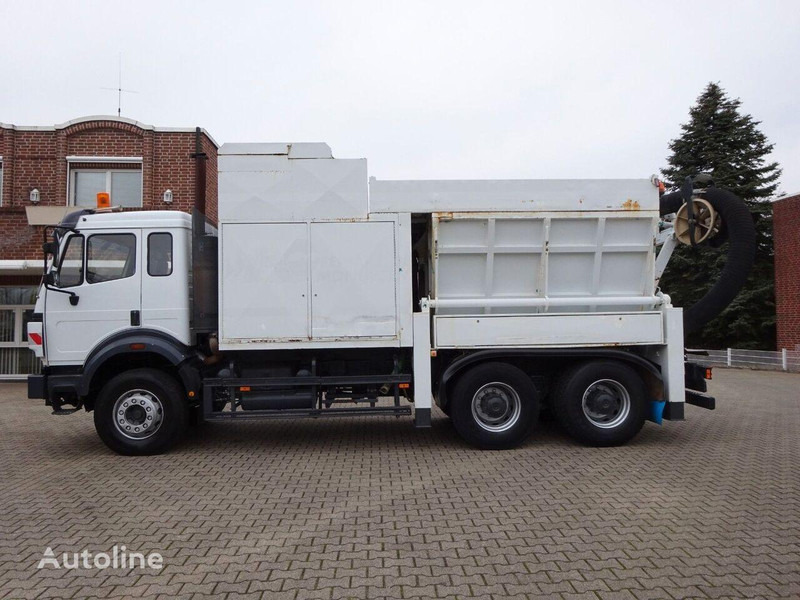 Mercedes-Benz 2527 - Vacuum truck 6x4 - משאית ואקום: תמונה 3 Mercedes-Benz 2527 - Vacuum truck 6x4 - משאית ואקום: תמונה 3