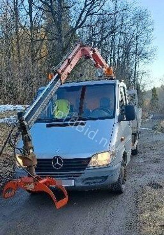 Mercedes-Benz 413 - Doka tipper+crane with gripper - מזהיר, משאית מנוף: תמונה 1 Mercedes-Benz 413 - Doka tipper+crane with gripper - מזהיר, משאית מנוף: תמונה 1