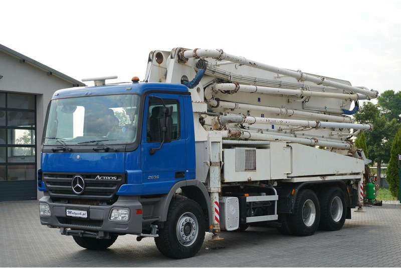 Mercedes-Benz ACTROS 2636 / POMPA SERMAC 5Z37 / 37 METRÓW / STEROWANIE RADIOW - משאית משאבת בטון: תמונה 2 Mercedes-Benz ACTROS 2636 / POMPA SERMAC 5Z37 / 37 METRÓW / STEROWANIE RADIOW - משאית משאבת בטון: תמונה 2
