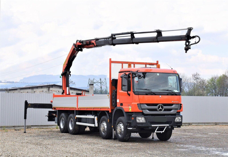 Mercedes-Benz ACTROS 3241 - משאית צד נופל/ שטוחה, משאית מנוף: תמונה 2 Mercedes-Benz ACTROS 3241 - משאית צד נופל/ שטוחה, משאית מנוף: תמונה 2