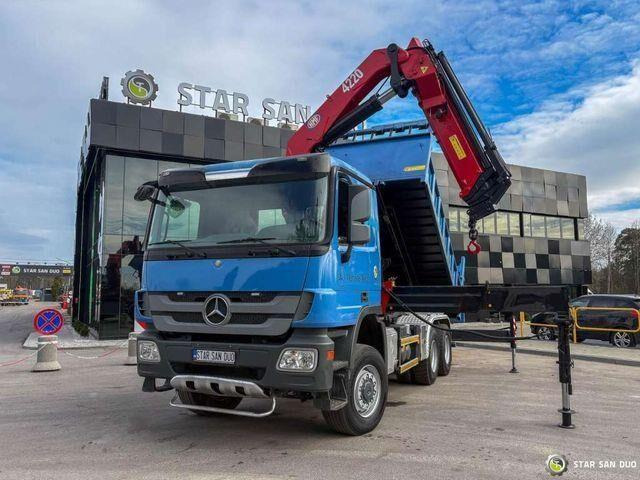 Mercedes-Benz ACTROS 3341 6x6 HMF 4220 K4 CRANE KIPPER - מזהיר, משאית מנוף: תמונה 2 Mercedes-Benz ACTROS 3341 6x6 HMF 4220 K4 CRANE KIPPER - מזהיר, משאית מנוף: תמונה 2