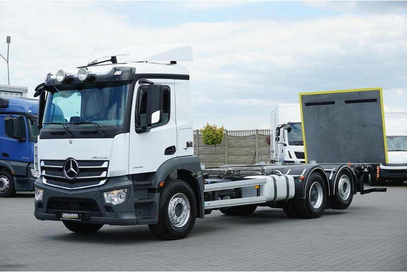 Mercedes-Benz ANTOS / 2535 / ACC / E 6 / BDF + WINDA / 7.15 , 7.45, 7.82 M / O - מוביל מכולות/ משאית החלפת גוף: תמונה 2 Mercedes-Benz ANTOS / 2535 / ACC / E 6 / BDF + WINDA / 7.15 , 7.45, 7.82 M / O - מוביל מכולות/ משאית החלפת גוף: תמונה 2