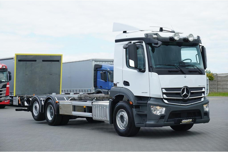 Mercedes-Benz ANTOS / 2535 / ACC / E 6 / BDF + WINDA / 7.15 , 7.45, 7.82 M / O - מוביל מכולות/ משאית החלפת גוף: תמונה 1 Mercedes-Benz ANTOS / 2535 / ACC / E 6 / BDF + WINDA / 7.15 , 7.45, 7.82 M / O - מוביל מכולות/ משאית החלפת גוף: תמונה 1
