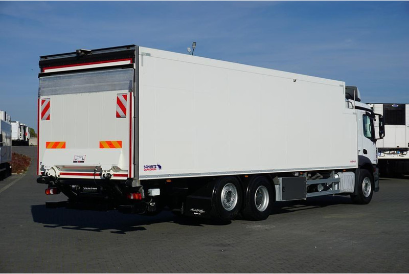 Mercedes-Benz ANTOS / 2535 / EURO 6 / CHŁODNIA + WINDA / 23 PALETY / OŚ SKRĘTN - משאית קירור: תמונה 5 Mercedes-Benz ANTOS / 2535 / EURO 6 / CHŁODNIA + WINDA / 23 PALETY / OŚ SKRĘTN - משאית קירור: תמונה 5