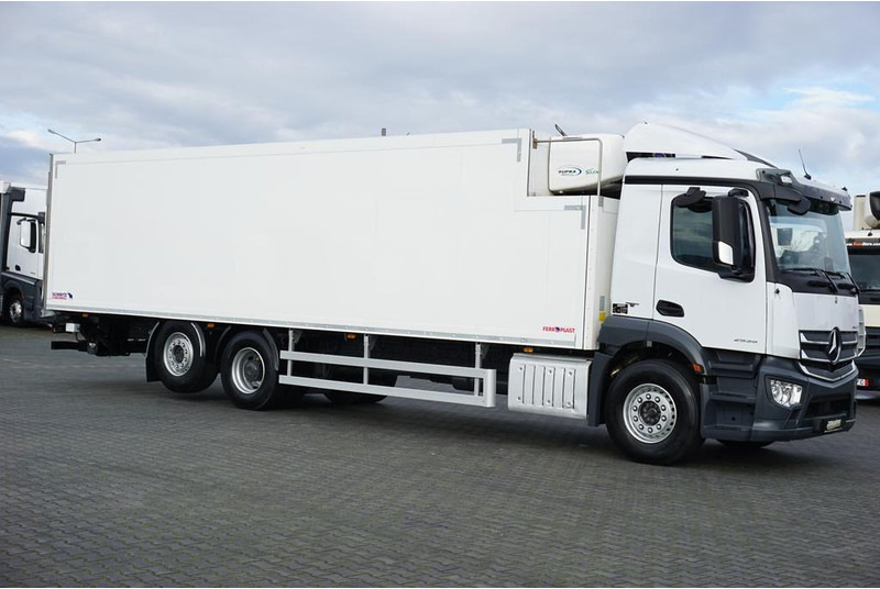 Mercedes-Benz ANTOS / 2535 / EURO 6 / CHŁODNIA + WINDA / 23 PALETY / OŚ SKRĘTN - משאית קירור: תמונה 4 Mercedes-Benz ANTOS / 2535 / EURO 6 / CHŁODNIA + WINDA / 23 PALETY / OŚ SKRĘTN - משאית קירור: תמונה 4