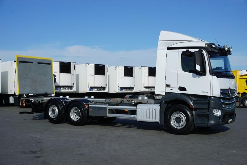 Mercedes-Benz ANTOS / 2545 / ACC / E 6 / BDF + WINDA / 7.15 , 7.45, 7.82 M / O - משאית עם שלדת תא: תמונה 4 Mercedes-Benz ANTOS / 2545 / ACC / E 6 / BDF + WINDA / 7.15 , 7.45, 7.82 M / O - משאית עם שלדת תא: תמונה 4