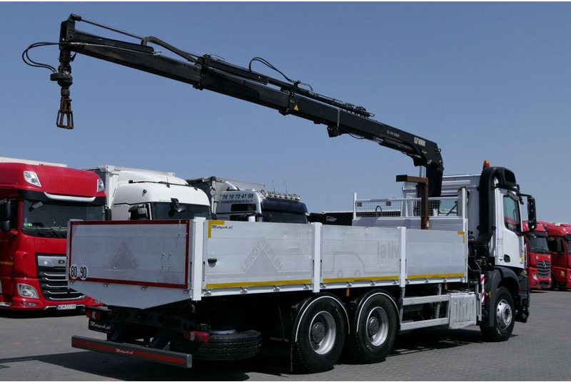Mercedes-Benz AROCS 2633 - משאית צד נופל/ שטוחה, משאית מנוף: תמונה 5 Mercedes-Benz AROCS 2633 - משאית צד נופל/ שטוחה, משאית מנוף: תמונה 5