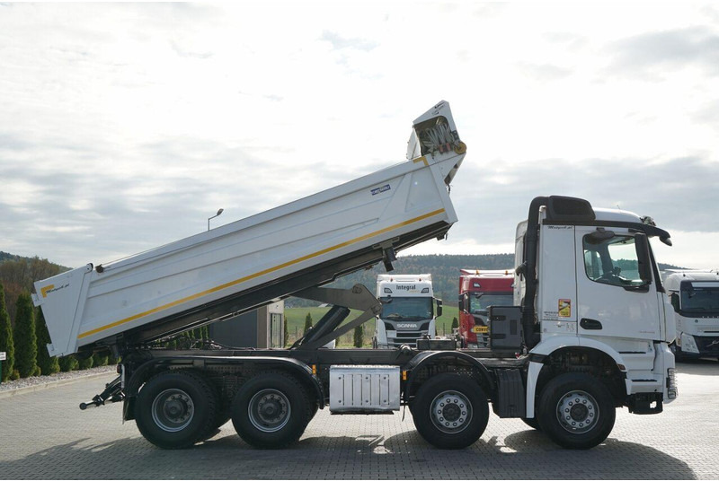 Mercedes-Benz AROCS 3243 / 8x4 / WYWROTKA DWUSTRONNA / HYDROBURTA / BORDMATIC - מזהיר: תמונה 5 Mercedes-Benz AROCS 3243 / 8x4 / WYWROTKA DWUSTRONNA / HYDROBURTA / BORDMATIC - מזהיר: תמונה 5