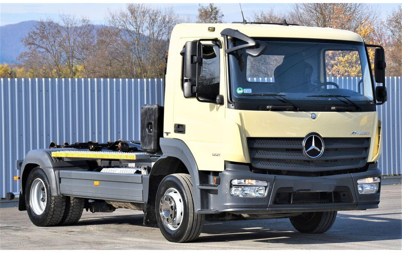 Mercedes-Benz ATEGO 1221 * ABROLLKIPPER * TOPZUSTAND - משאית הרמת וו: תמונה 3 Mercedes-Benz ATEGO 1221 * ABROLLKIPPER * TOPZUSTAND - משאית הרמת וו: תמונה 3