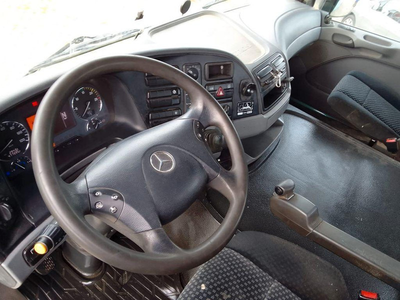 Mercedes-Benz Actros 1836 - משאית דילוג העמסה: תמונה 5 Mercedes-Benz Actros 1836 - משאית דילוג העמסה: תמונה 5