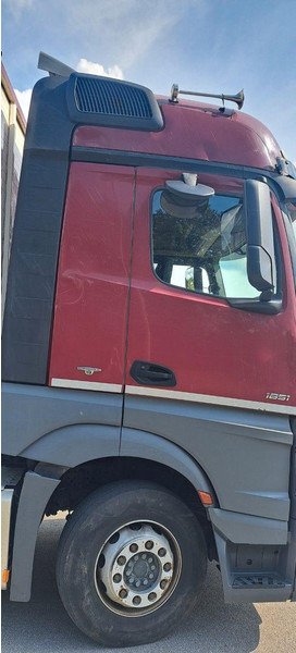 Mercedes-Benz Actros 1851 - משאית להובלת בעלי חיים: תמונה 4 Mercedes-Benz Actros 1851 - משאית להובלת בעלי חיים: תמונה 4