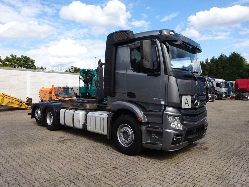 Mercedes-Benz Actros 2545 Hook lift truck 6x2 - משאית הרמת וו, משאית מנוף: תמונה 3 Mercedes-Benz Actros 2545 Hook lift truck 6x2 - משאית הרמת וו, משאית מנוף: תמונה 3