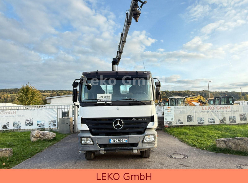Mercedes-Benz Actros 2636-Plateau Hiab Krahn - משאית צד נופל/ שטוחה, משאית מנוף: תמונה 3 Mercedes-Benz Actros 2636-Plateau Hiab Krahn - משאית צד נופל/ שטוחה, משאית מנוף: תמונה 3