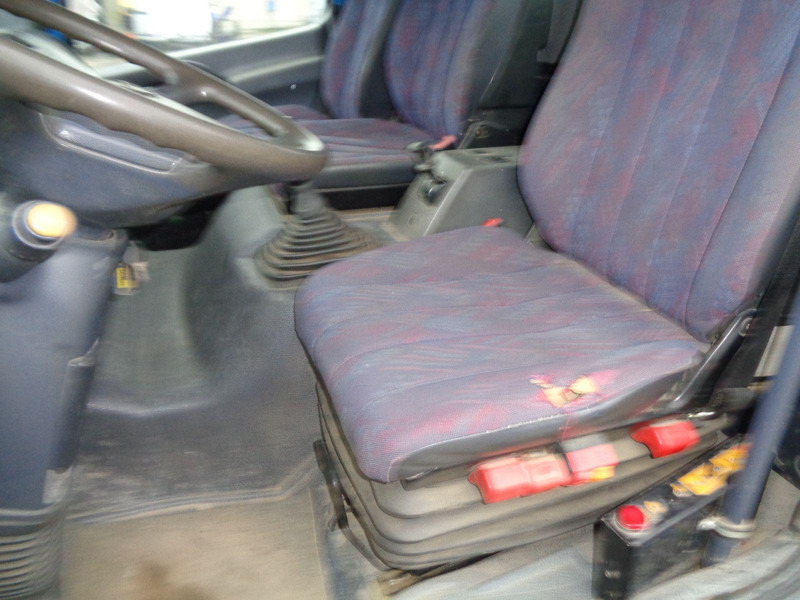 הַחכָּרָה Mercedes-Benz Atego 1828 Hook lift truck + Crane Hiab 102 Mercedes-Benz Atego 1828 Hook lift truck + Crane Hiab 102: תמונה 9 הַחכָּרָה Mercedes-Benz Atego 1828 Hook lift truck + Crane Hiab 102 Mercedes-Benz Atego 1828 Hook lift truck + Crane Hiab 102: תמונה 9