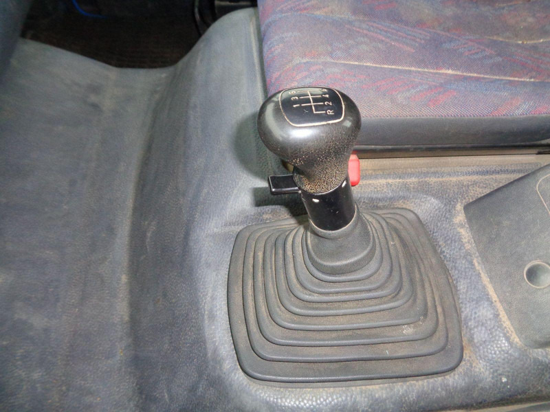 הַחכָּרָה Mercedes-Benz Atego 1828 Hook lift truck + Crane Hiab 102 Mercedes-Benz Atego 1828 Hook lift truck + Crane Hiab 102: תמונה 11 הַחכָּרָה Mercedes-Benz Atego 1828 Hook lift truck + Crane Hiab 102 Mercedes-Benz Atego 1828 Hook lift truck + Crane Hiab 102: תמונה 11