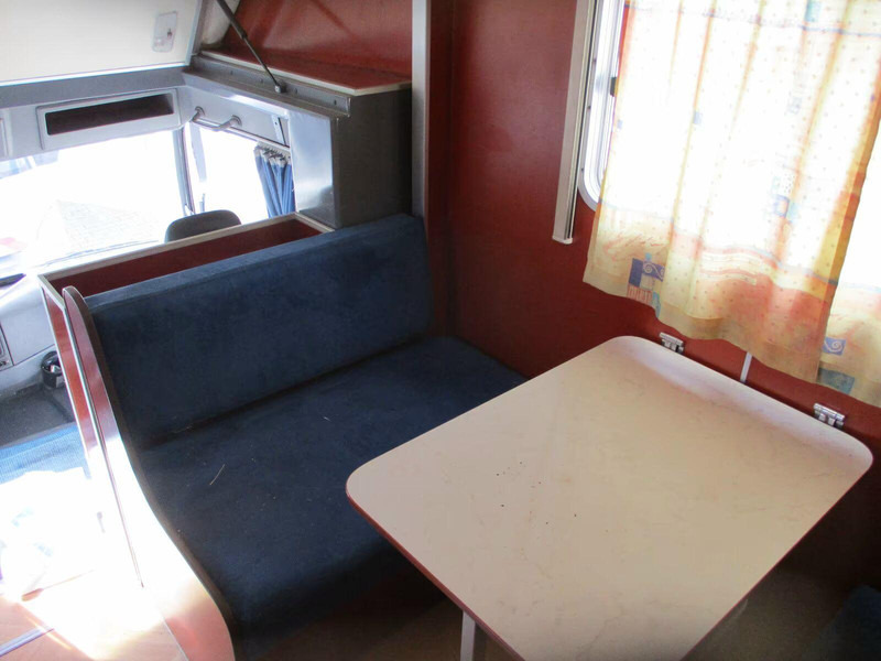 משאית סוסים Mercedes-Benz Axor 1833 - Horse transporter: תמונה 14