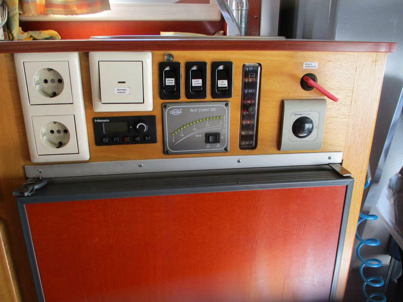 משאית סוסים Mercedes-Benz Axor 1833 - Horse transporter: תמונה 11