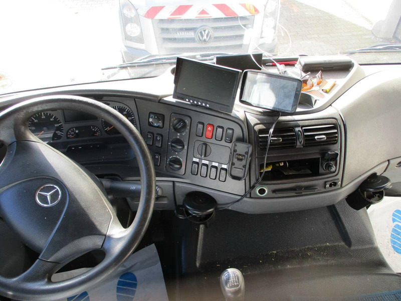 משאית סוסים Mercedes-Benz Axor 1833 - Horse transporter: תמונה 15