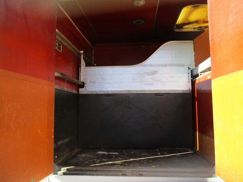 משאית סוסים Mercedes-Benz Axor 1833 - Horse transporter: תמונה 7