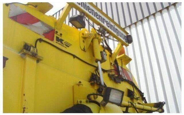 Mercedes-Benz SK 1820 4x2 Schienenreinigungs Kehrmaschine RAIL - מטאטא כבישים: תמונה 5 Mercedes-Benz SK 1820 4x2 Schienenreinigungs Kehrmaschine RAIL - מטאטא כבישים: תמונה 5