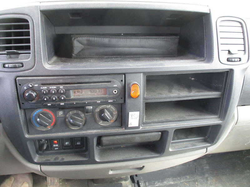 הַחכָּרָה Nissan Cabstar Cabstar 35.XX Doppelkabine Nissan Cabstar Cabstar 35.XX Doppelkabine: תמונה 9