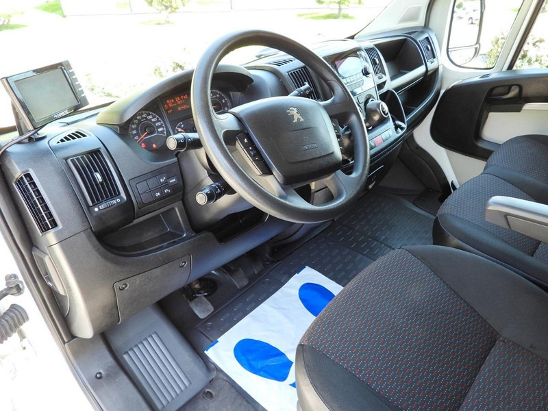 Peugeot BOXER KONTENER WINDA 8 PALET TEMPOMAT KLIMATYZACJA 130KM [ K249 - כלי רכב מסחרי עם תיבה: תמונה 2 Peugeot BOXER KONTENER WINDA 8 PALET TEMPOMAT KLIMATYZACJA 130KM [ K249 - כלי רכב מסחרי עם תיבה: תמונה 2