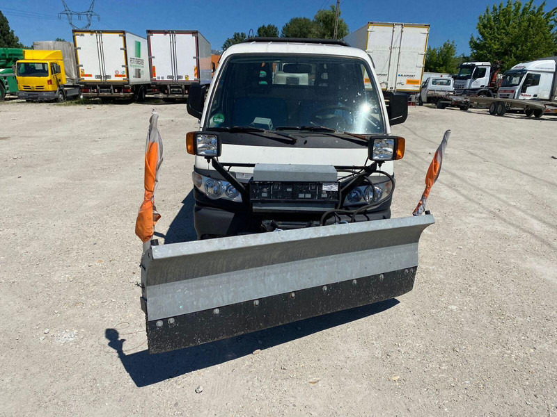 Piaggio Porter 1,2 d Pfau S90 - 4x4 - Tipper - snowplow - כלי רכב מסחרי מזהיר: תמונה 5 Piaggio Porter 1,2 d Pfau S90 - 4x4 - Tipper - snowplow - כלי רכב מסחרי מזהיר: תמונה 5
