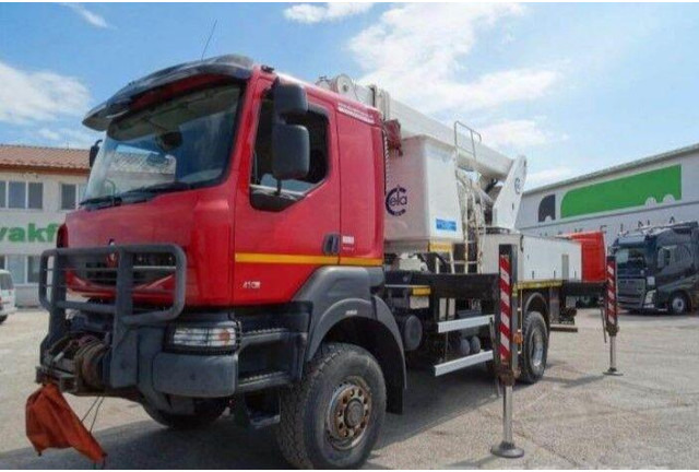 Renault KERAX 410.19 4x4 Emelőkosaras Cela 17m - משאית, משאית מנוף: תמונה 2 Renault KERAX 410.19 4x4 Emelőkosaras Cela 17m - משאית, משאית מנוף: תמונה 2