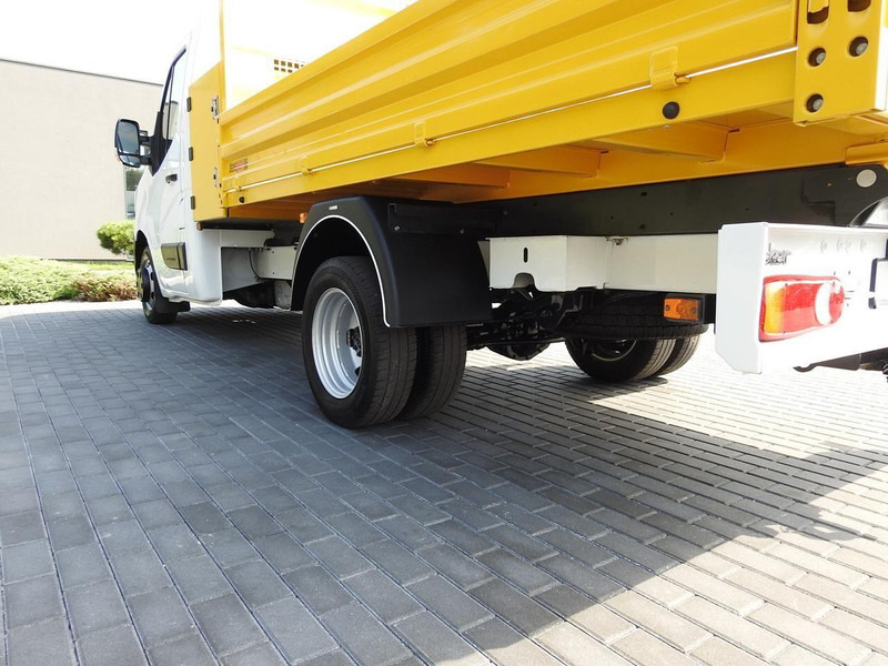 כלי רכב מסחרי מזהיר Renault MASTER WYWROTKA TEMPOMAT NAWIGACJA KLIMATYZACJA LEDY BLIŹNIACZE: תמונה 18 כלי רכב מסחרי מזהיר Renault MASTER WYWROTKA TEMPOMAT NAWIGACJA KLIMATYZACJA LEDY BLIŹNIACZE: תמונה 18