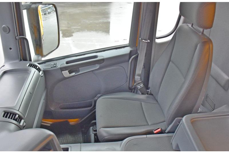 מזהיר Scania P 410: תמונה 9