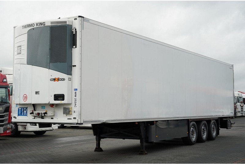 Schmitz Cargobull CHŁODNIA / THERMO KING SLX 300 / HAKÓWKA / HAKOWA / OŚ PODNOSZON - סמיטריילר עם קירור: תמונה 2 Schmitz Cargobull CHŁODNIA / THERMO KING SLX 300 / HAKÓWKA / HAKOWA / OŚ PODNOSZON - סמיטריילר עם קירור: תמונה 2