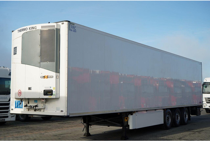 Schmitz Cargobull CHŁODNIA / THERMO KING SLX 300 / HAKÓWKA / OŚ PODNOSZONA / KOSZ - סמיטריילר עם קירור: תמונה 1 Schmitz Cargobull CHŁODNIA / THERMO KING SLX 300 / HAKÓWKA / OŚ PODNOSZONA / KOSZ - סמיטריילר עם קירור: תמונה 1