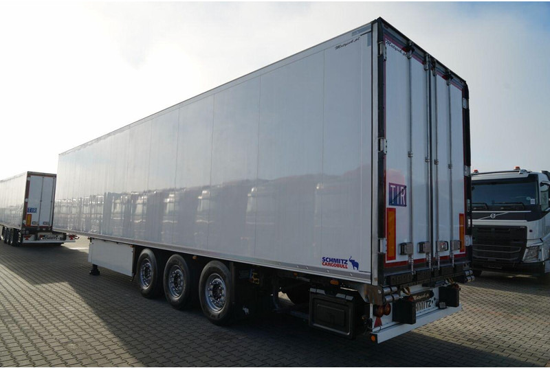 Schmitz Cargobull CHŁODNIA / THERMO KING SLX 300 / HAKÓWKA / OŚ PODNOSZONA / KOSZ - סמיטריילר עם קירור: תמונה 3 Schmitz Cargobull CHŁODNIA / THERMO KING SLX 300 / HAKÓWKA / OŚ PODNOSZONA / KOSZ - סמיטריילר עם קירור: תמונה 3